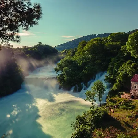 Ferienhaus House Mirakul Near Krka With Private Pool
