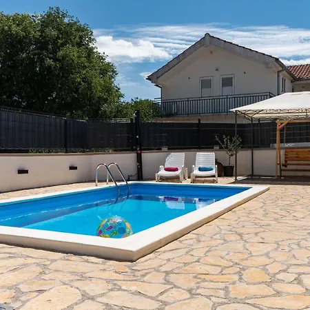 House Mirakul Near Krka With Private Pool Ferienhaus Skradin