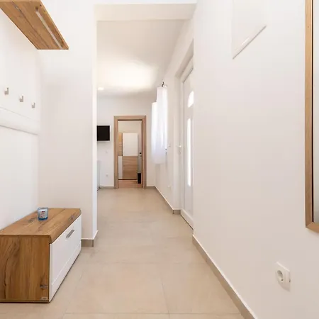 House Mirakul Near Krka With Private Pool Skradin